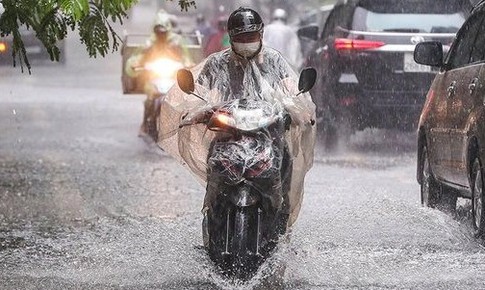 Mưa lớn kéo dài, miền Bắc xuất hiện hàng trăm điểm có nguy cơ sạt lở