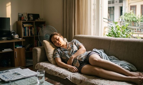 Ngủ trưa có hỗ trợ giảm cân không?