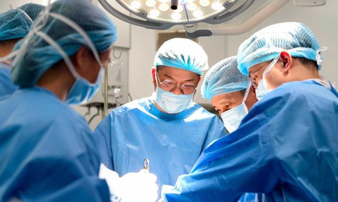 Ca cấp cứu và ca phẫu thuật đầu tiên tại Bệnh viện Hữu nghị Việt Đức cơ sở Ninh Bình