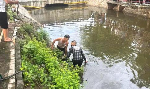 Hải Phòng: Trên đường đi làm về, nam công nhân xã Khúc Thừa Dụ gặp nạn tử vong dưới mương
