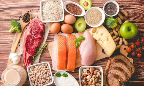 Người sau 60 tuổi cần bao nhiêu protein và loại nào tốt nhất?
