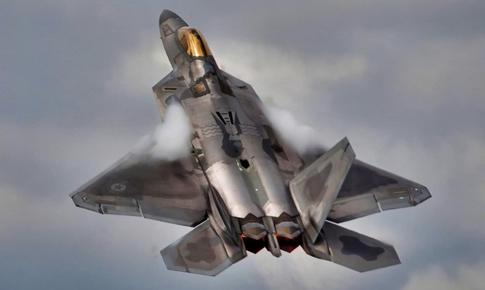 Cuộc đối đầu giữa hệ thống S-400 Nga với tiêm kích F-22 và F-35 Mỹ vẫn chưa có lời giải
