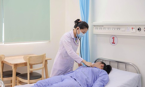 Bác sĩ cảnh báo những người trẻ có triệu chứng đau tức ngực lan lên cổ, vai, cánh tay hãy đến viện