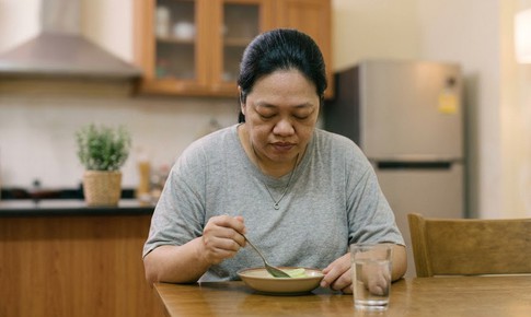 Tác hại của ăn kiêng khắt khe mà người giảm cân thường bỏ qua