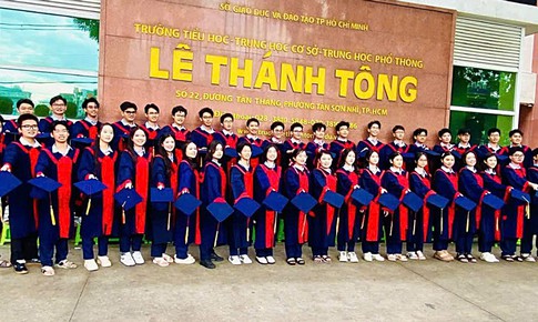 Lớp học đặc biệt ở TPHCM: 43/43 học sinh đỗ đại học các ngành sức khỏe