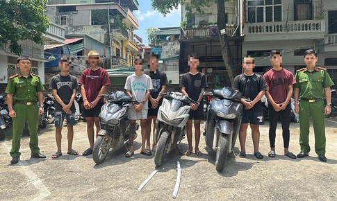 Hà Nội: Khởi tố 7 đối tượng vô cớ mang kiếm đuổi chém người đi đường
