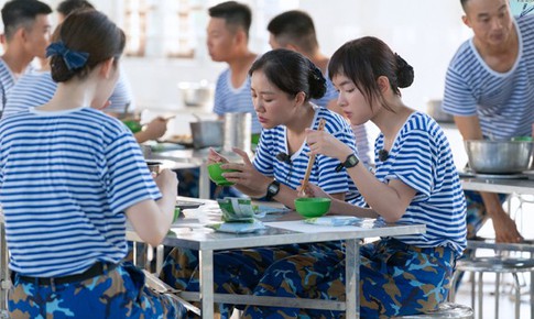 Quốc Trường, Văn Mai Hương xúc động khi tham gia 'Sao nhập ngũ'