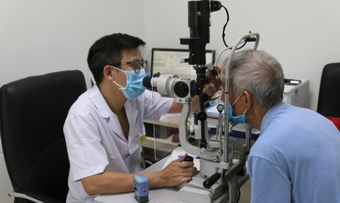 Những thói quen sai lầm khiến bệnh đau mắt đỏ lây lan khắp cả nhà
