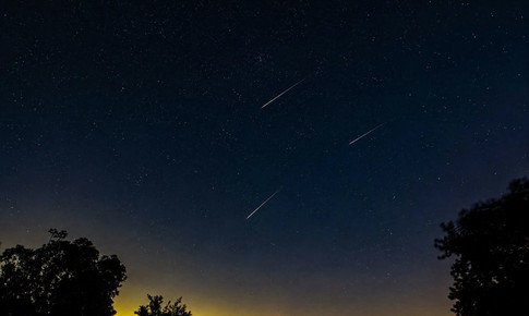 Mưa sao băng Perseids tiếp tục thắp sáng bầu trời đêm trong những ngày tới