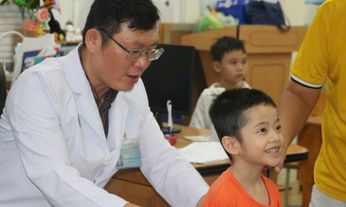 TPHCM tăng tốc khám sức khỏe cho học sinh và người lao động