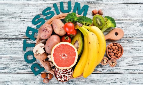 Vì sao người sau tuổi 60 nên bổ sung thực phẩm giàu kali?