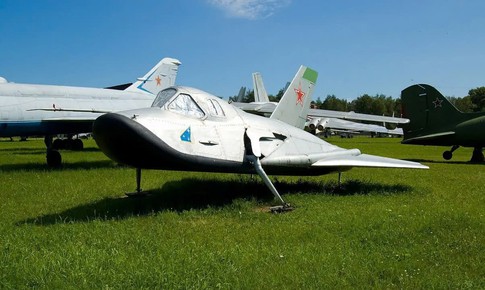 MiG-105: Máy bay độc đáo thời kỳ Liên Xô thiết kế để đối đầu Mỹ ngoài không gian