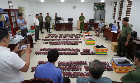Triệt phá đường dây vận chuyển gần 9.300 kíp nổ từ Lào về Việt Nam