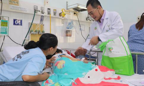 Việt Nam còn thiếu trung tâm điều trị ung thư nhi