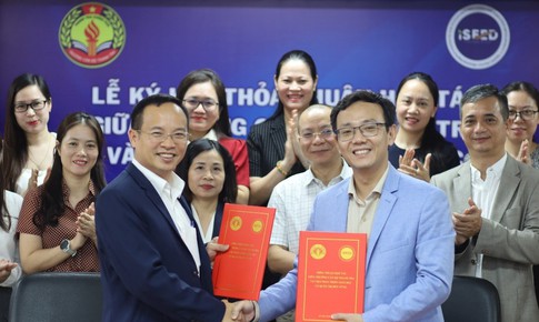 Phát triển nguồn nhân lực chất lượng cao cho y tế và doanh nghiệp
