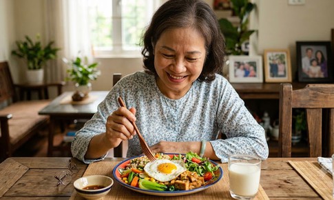 Sau tuổi 60 có nên ăn chay không?