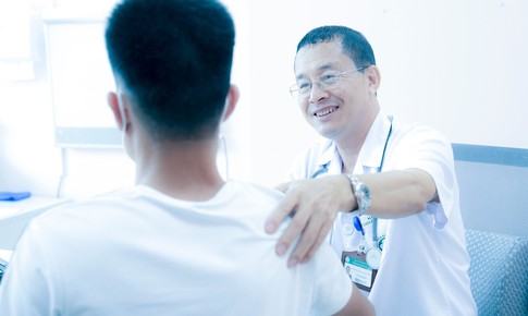 Bộ Y tế: Không quy định 'cứng' mỗi người bệnh phải được khám tối thiểu 6 phút