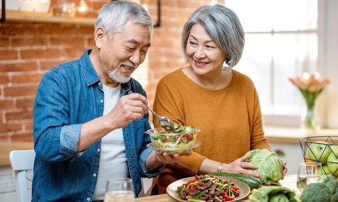 Vì sao người sau tuổi 60 nên ăn các thực phẩm giàu sắt?