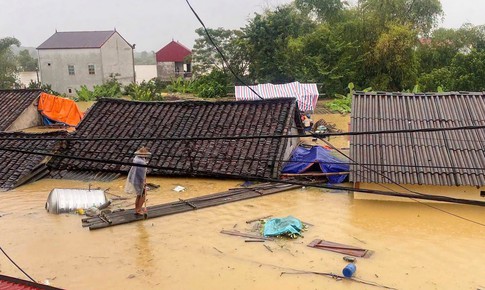 Chuyên gia phân tích những điểm ‘có một không hai’ của cơn bão số 4
