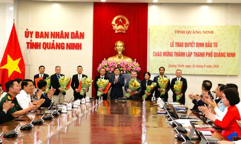 Quảng Ninh trao quyết định đầu tư 16 dự án, tổng vốn hơn 16.000 tỷ đồng