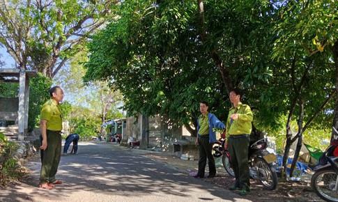 Căng mình giữ rừng sau hơn 10 điểm cháy trong một ngày ở Huế