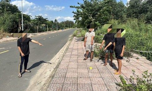 Rủ bạn đi chơi, dặn 'mang theo điện thoại' để cướp