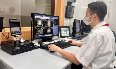Vì sao bác sĩ không khuyến khích người khỏe mạnh tự ý chụp CT toàn thân?