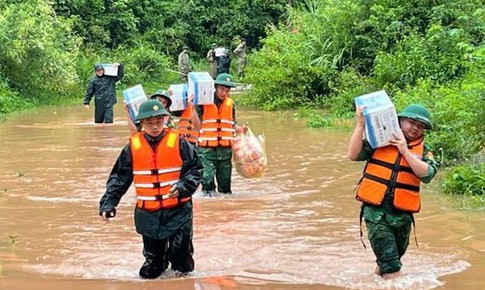 Phó Thủ tướng yêu cầu khẩn trương khắc phục hậu quả bão số 4 và mưa lũ