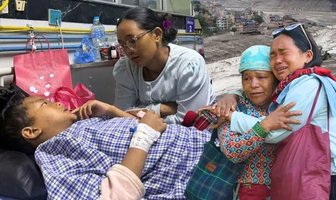 Bé trai sống sót thần kỳ giữa trận lũ Nepal, bật khóc khi đoàn tụ mẹ