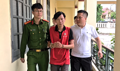 Bắt đối tượng chém vợ, mẹ vợ rồi thay tên, trốn truy nã hơn 5 năm