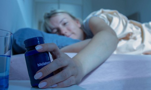 Uống melatonin trên 1 năm làm tăng nguy cơ suy tim?