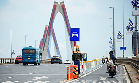 Hà Nội tăng cường xử lý vi phạm trên các cây cầu, tài xế lưu ý gì?