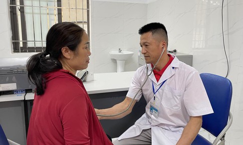 Đề xuất phụ cấp 80% để thu hút nhân lực y tế về vùng khó khăn