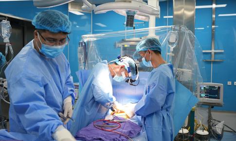 Phẫu thuật tim hở cứu bé gái 6 tuổi mắc tim bẩm sinh