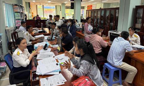 Hộ kinh doanh không bắt buộc ghi chép sổ kế toán bằng tay