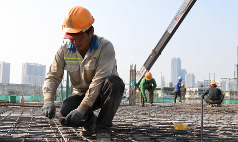 Cách phòng ngừa say nóng, kiệt sức tại công trường, nhà xưởng