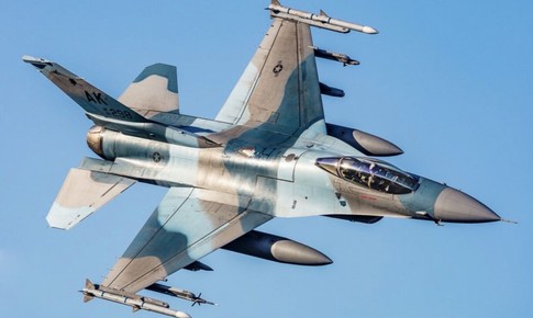 Tiêm kích F-16 Ukraine chạm giới hạn của vũ khí phương Tây