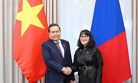 Chủ tịch Quốc hội tiếp Chủ tịch nhóm Nghị sĩ Hữu nghị Mông Cổ - Việt Nam