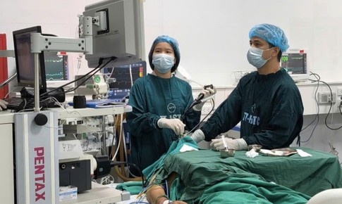 Tự bỏ thuốc viêm gan B, người đàn ông suy gan cấp, rối loạn ý thức