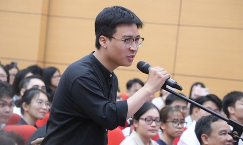 Con chọn Hồi sức cấp cứu, bác sĩ khuyên con bước đi bằng tri thức, đứng vững bằng bản lĩnh và ở lại với nghề bằng lòng nhân ái
