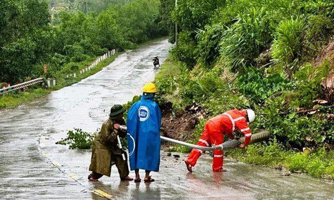 Lũ các sông từ Thanh Hóa đến Đà Nẵng dâng cao, nhiều khu vực mưa rất lớn