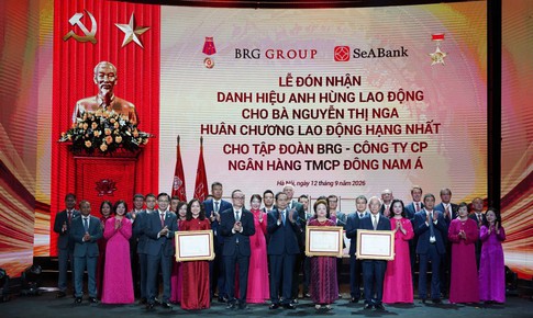 Doanh nhân Nguyễn Thị Nga được trao tặng Danh hiệu Anh hùng Lao động
