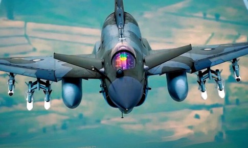 Chiến đấu cơ J-10C Trung Quốc khiến F-16 Mỹ bị 'lỗi thời'