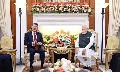 Thủ tướng Lê Minh Hưng hội đàm với Thủ tướng Ấn Độ Narendra Modi