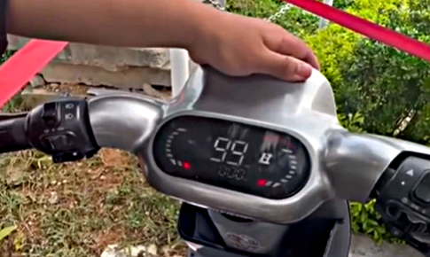 Học sinh lớp 10 'độ' IC xe đạp điện, đồng hồ hiển thị tốc độ 99 km/h