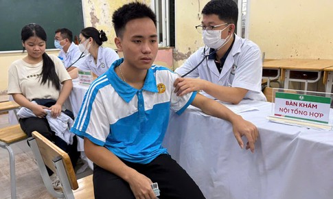Nhân viên y tế trường học có được hưởng phụ cấp ưu đãi nghề?