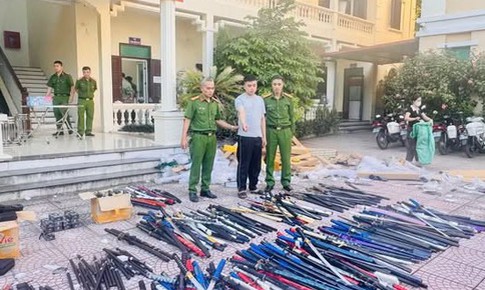 Thu giữ 775 vũ khí, công cụ hỗ trợ, tổng trọng lượng gần 1 tấn