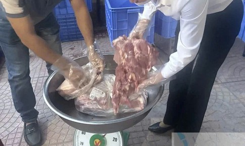 TP Hà Nội yêu cầu làm rõ phản ánh thực phẩm 'có mùi lạ' tại trường học