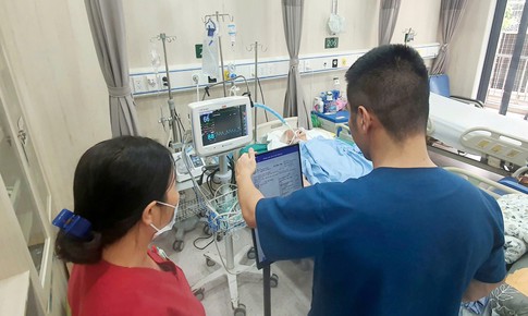 Bộ trưởng Bộ Y tế yêu cầu đẩy mạnh, xử lý dứt điểm các 'điểm nghẽn' chuyển đổi số y tế