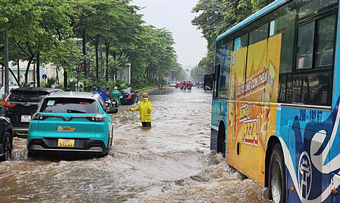 Hà Nội nói gì về tình trạng úng ngập ngày 17/9?